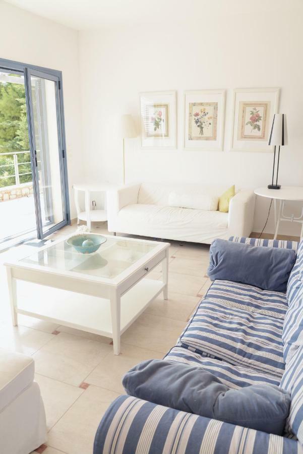 Blueline Guesthouse Agios Dimitrios  외부 사진